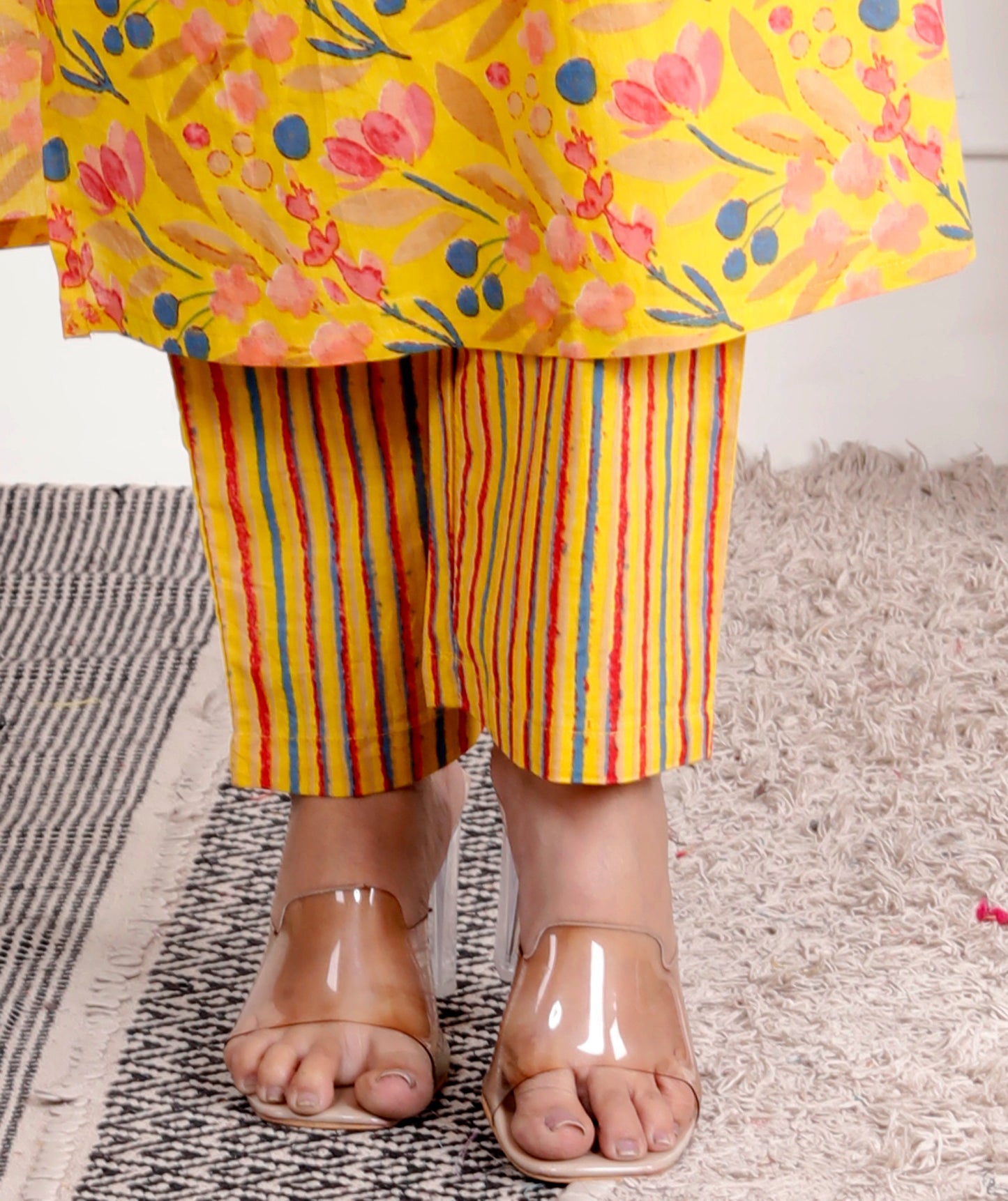 Yellow Cotton Printed Kurta Pant Set Dupatta with Embroidery work-800078