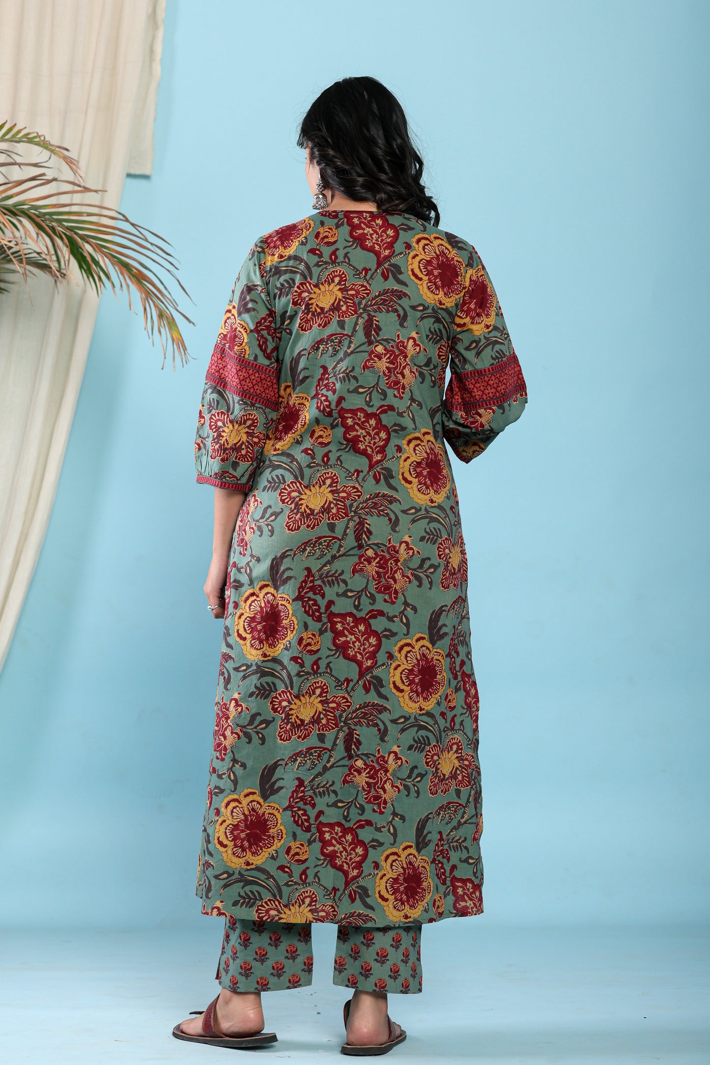 Green Cotton Printed Kurta Pant Set Dupatta with Embroidery work-800096