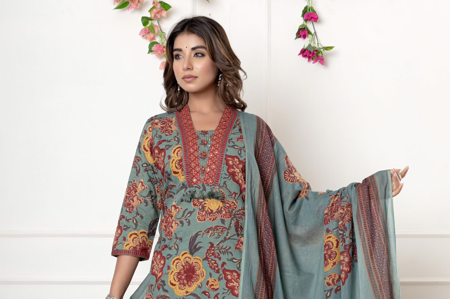Green Cotton Printed Kurta Pant Set Dupatta with Embroidery work-800097