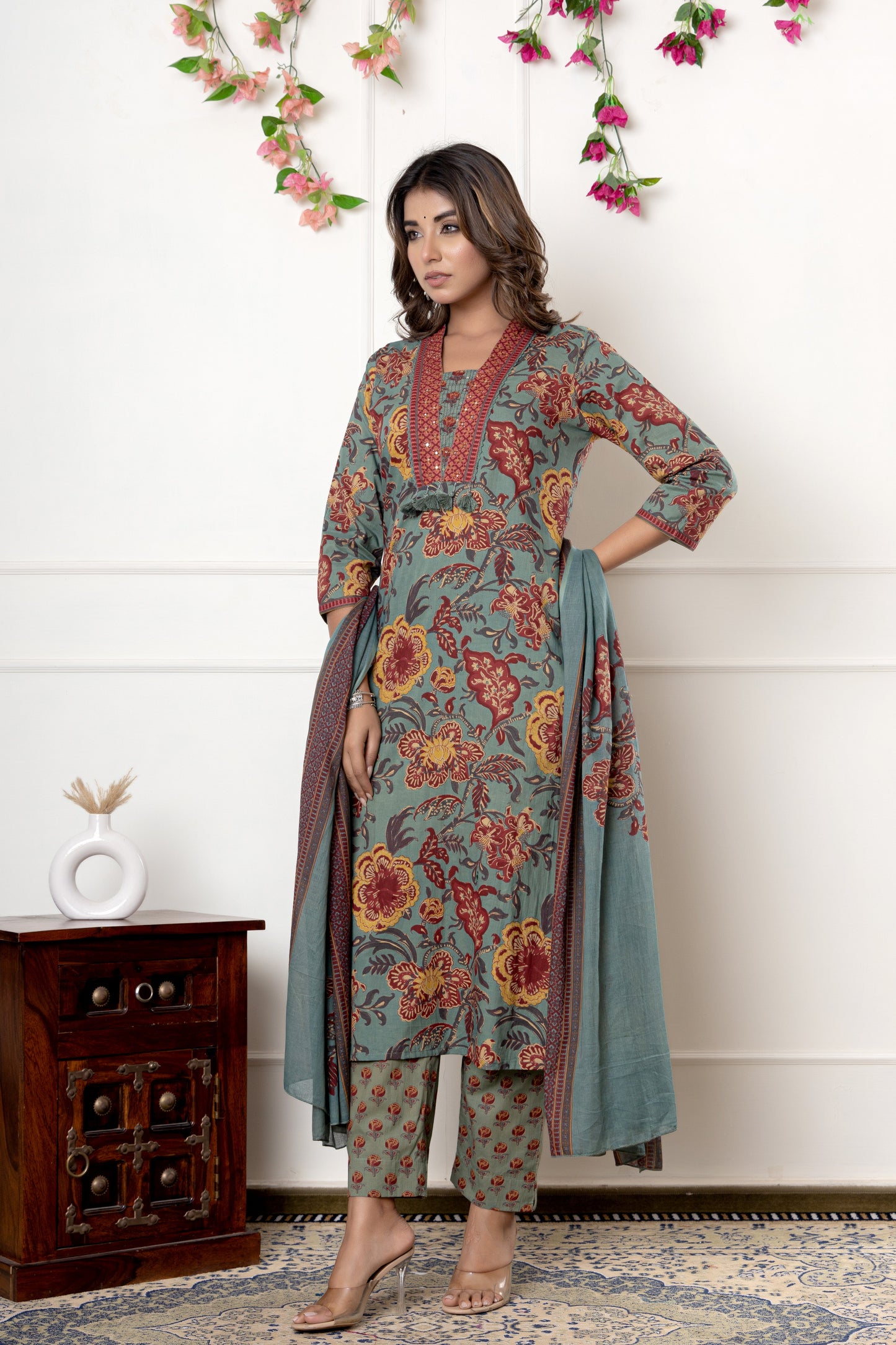 Green Cotton Printed Kurta Pant Set Dupatta with Embroidery work-800097