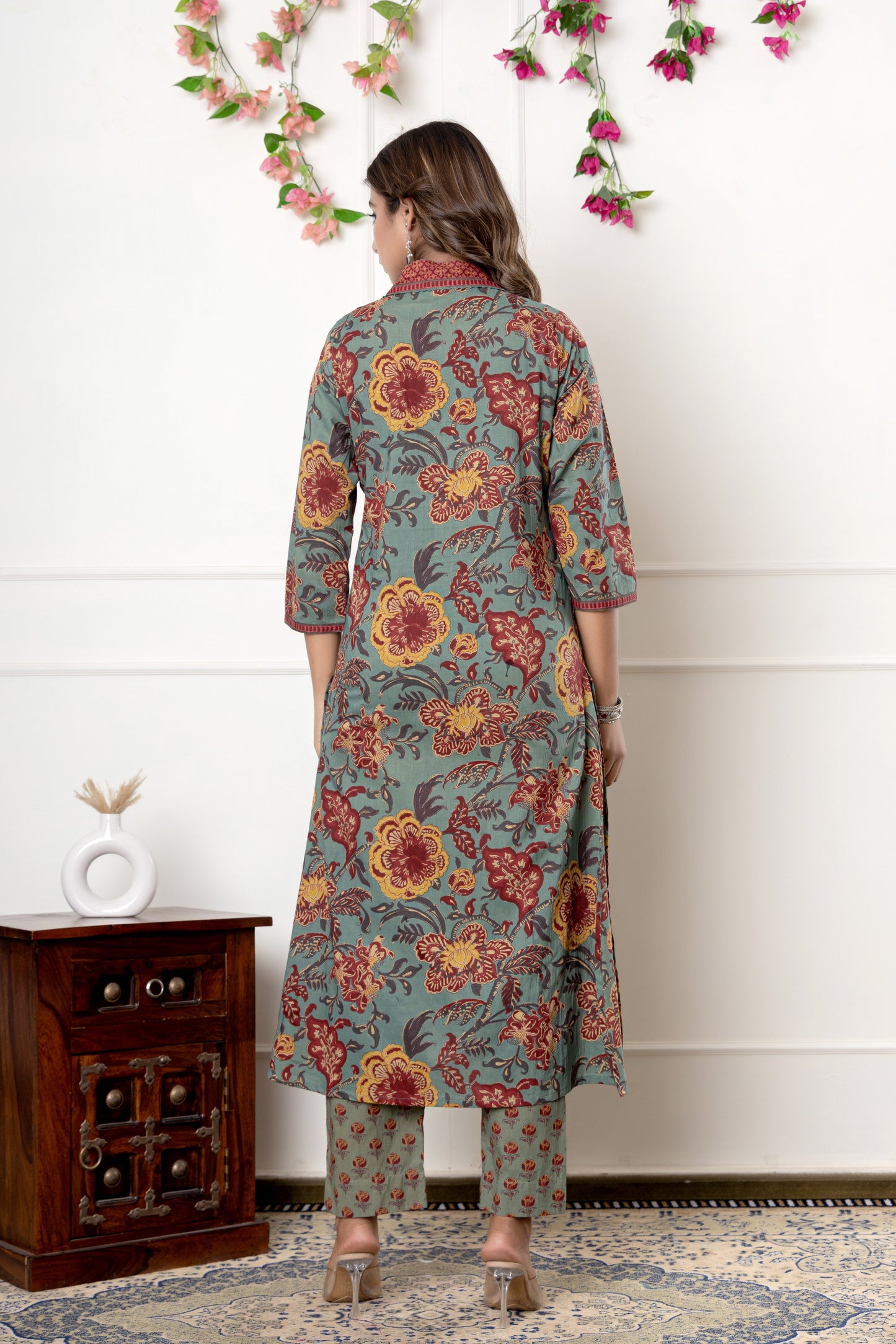 Green Cotton Printed Kurta Pant Set Dupatta with Embroidery work-800097