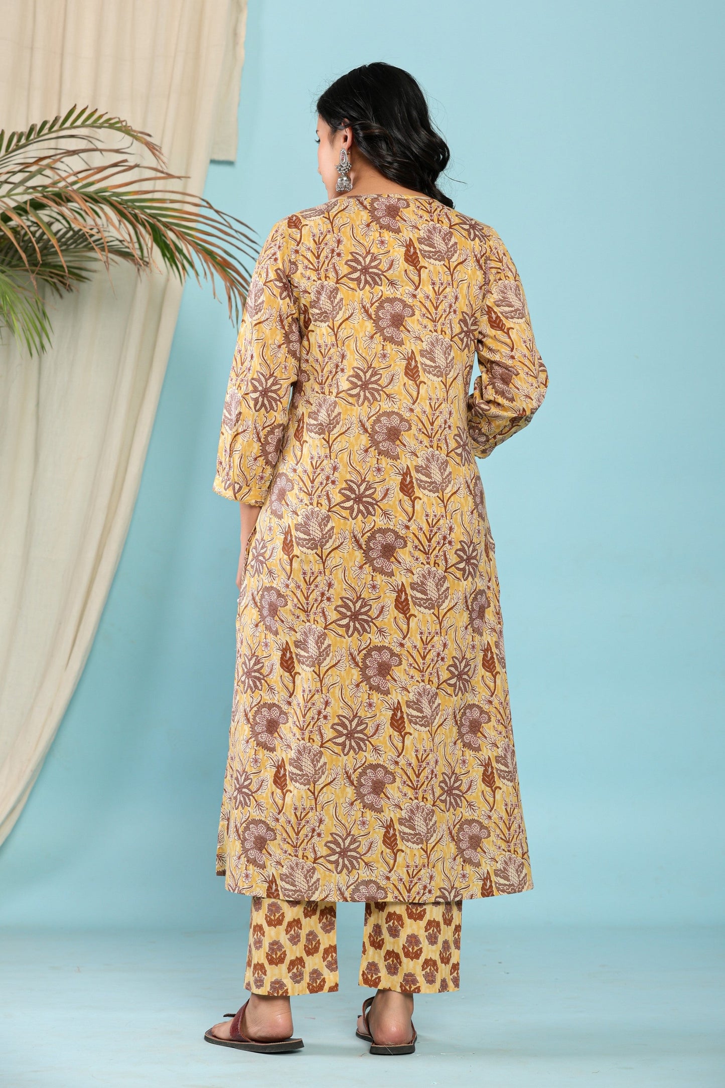 Yellow Cotton Printed Kurta Pant Set Dupatta with Embroidery work-800118