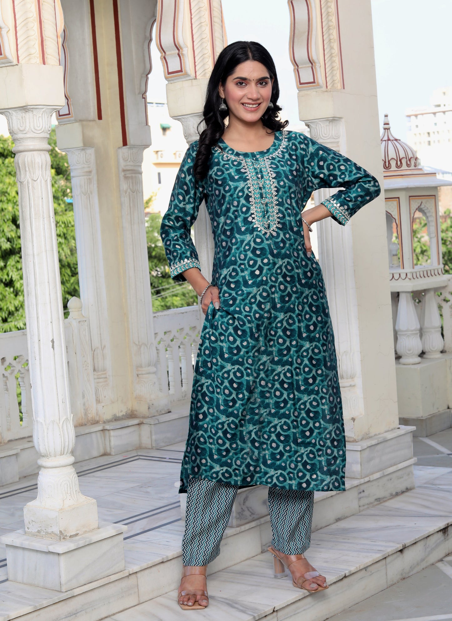Green Muslin Printed Kurta Pant Set With Embroidery Work -900051