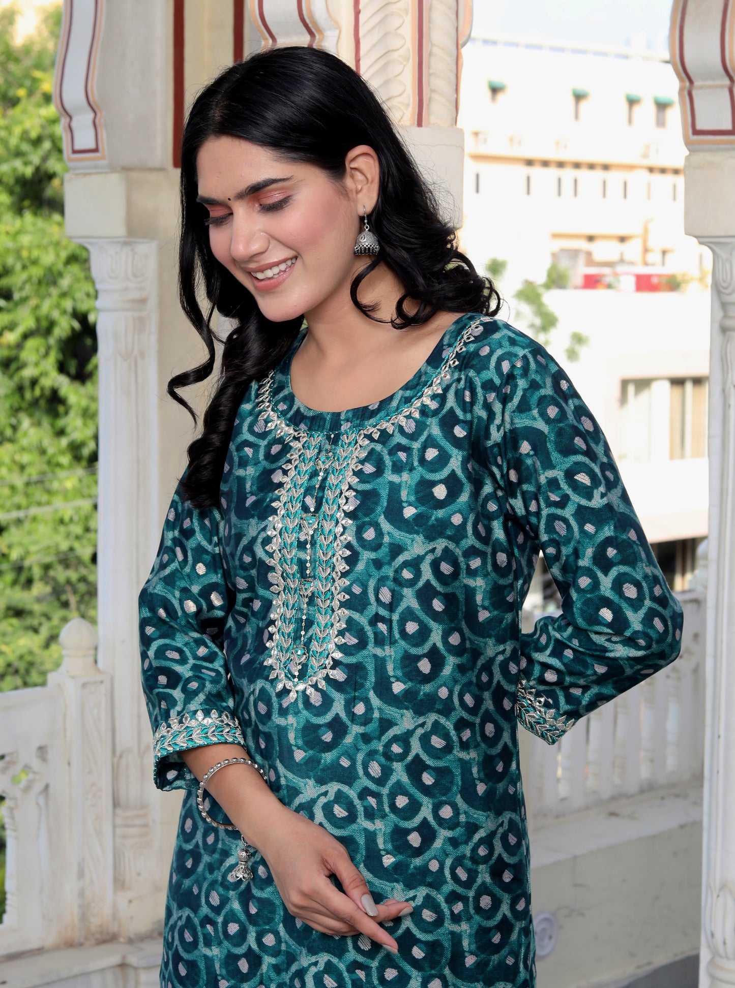 Green Muslin Printed Kurta Pant Set With Embroidery Work -900051