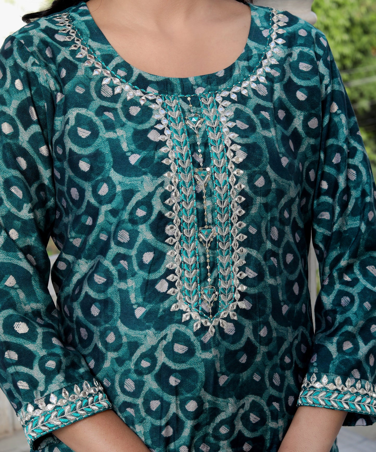 Green Muslin Printed Kurta Pant Set With Embroidery Work -900051