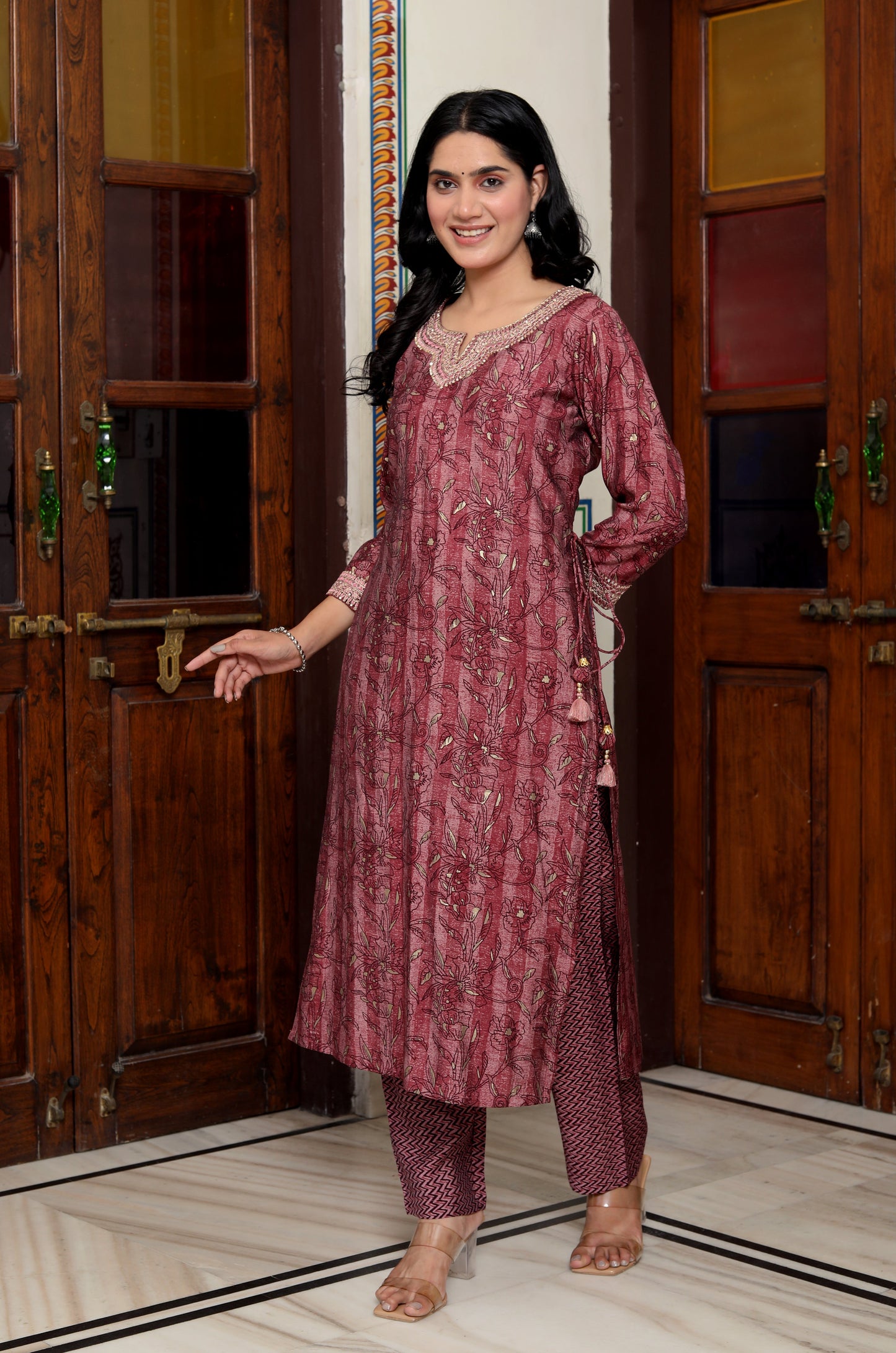 Wine Muslin Printed Kurta Pant Set With Embroidery Work -900052