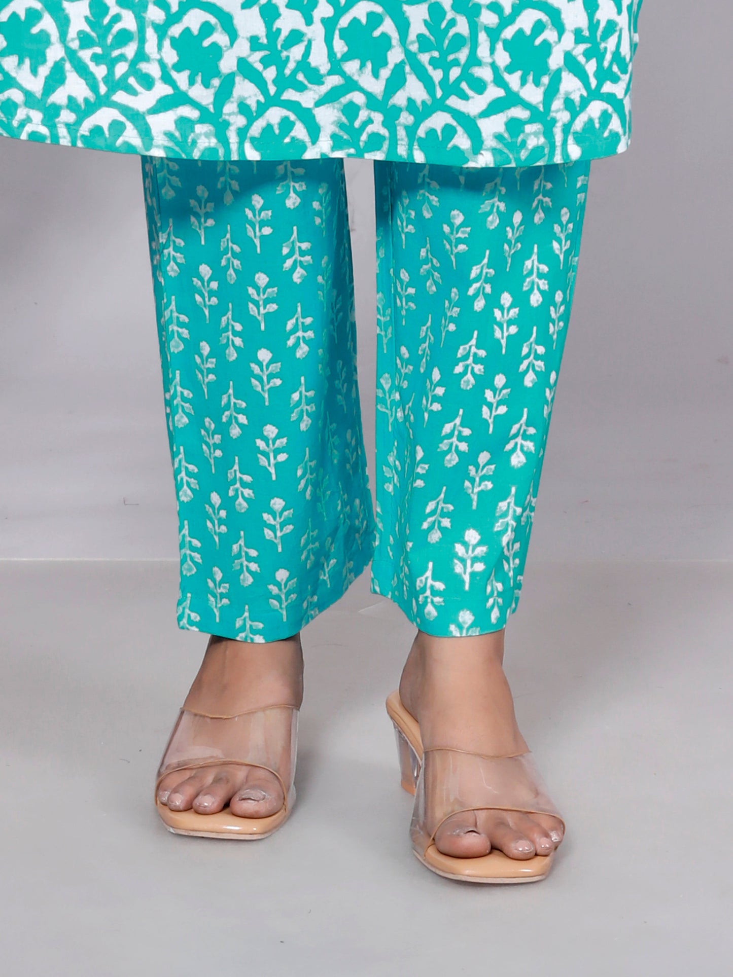 Blue Cotton Printed Kurta Pant Set Dupatta with Embroidery work-800090