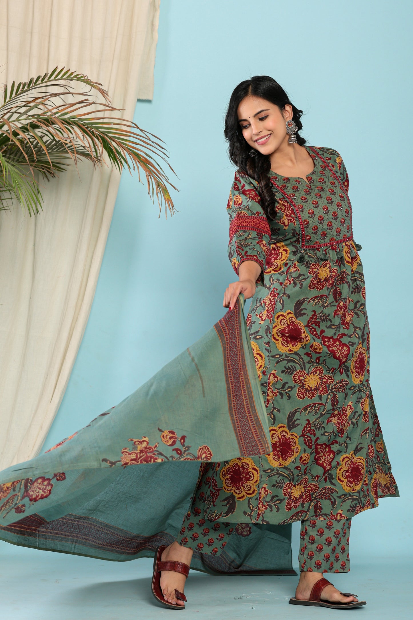 Green Cotton Printed Kurta Pant Set Dupatta with Embroidery work-800096
