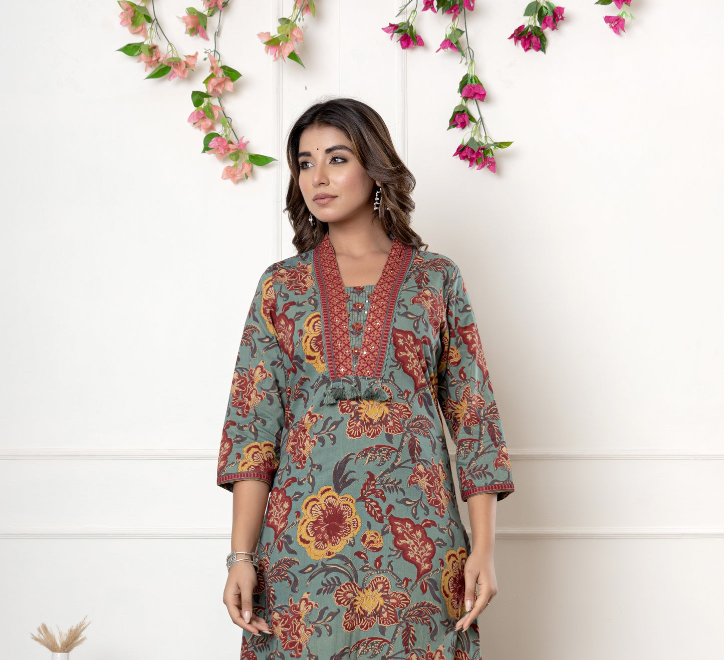 Green Cotton Printed Kurta Pant Set Dupatta with Embroidery work-800097